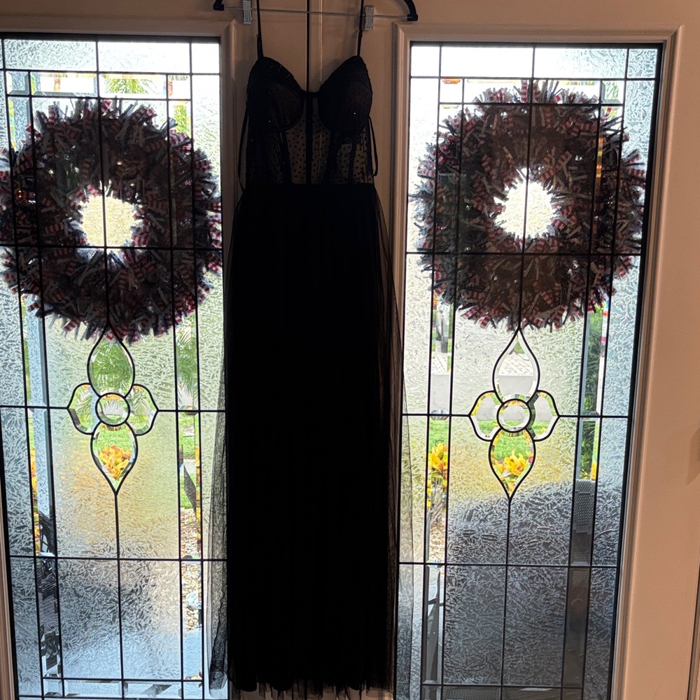 NWT Windsor Black Prom Dress With sequence corset, and Tulu